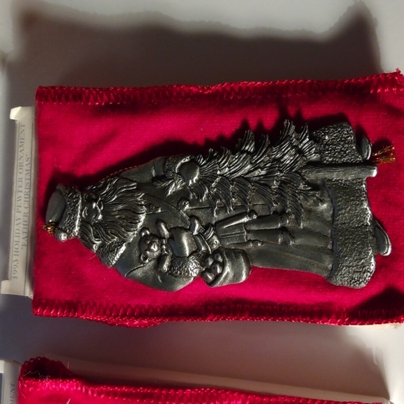 Avon 5 Christmas ornaments - Picture 3 of 9